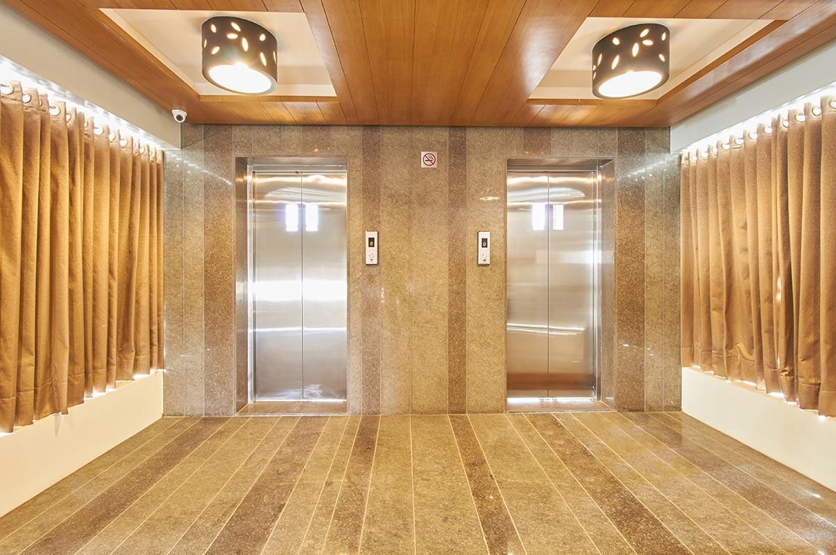 גנדהינאגר 7 Wonders Hotel מראה חיצוני תמונה