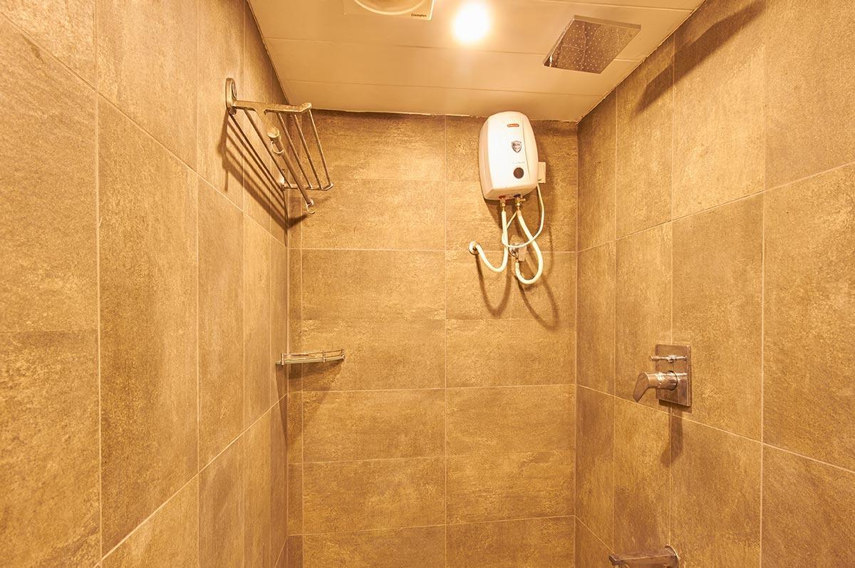 גנדהינאגר 7 Wonders Hotel מראה חיצוני תמונה