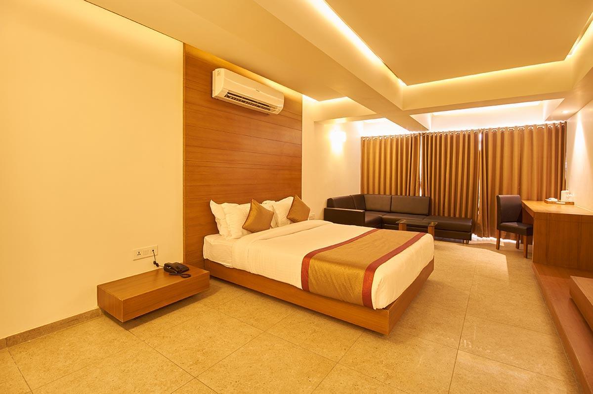 גנדהינאגר 7 Wonders Hotel מראה חיצוני תמונה